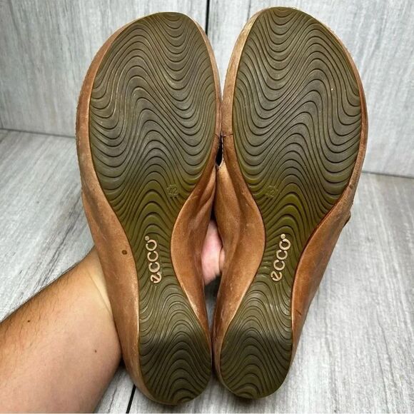 ECCO Brown Leather Slip On Slides Thong Flip Flop Sandals Buckle Women 11 EUR 42 - Picture 9 of 10